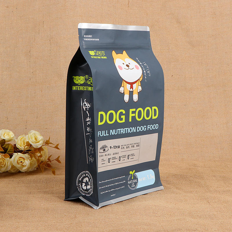 paquete de comida para perros