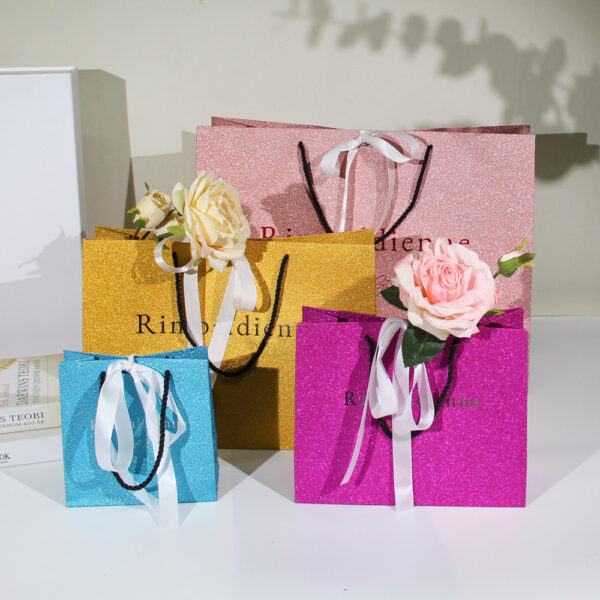Embalaje de bolsa de papel con brillo de lujo personalizado